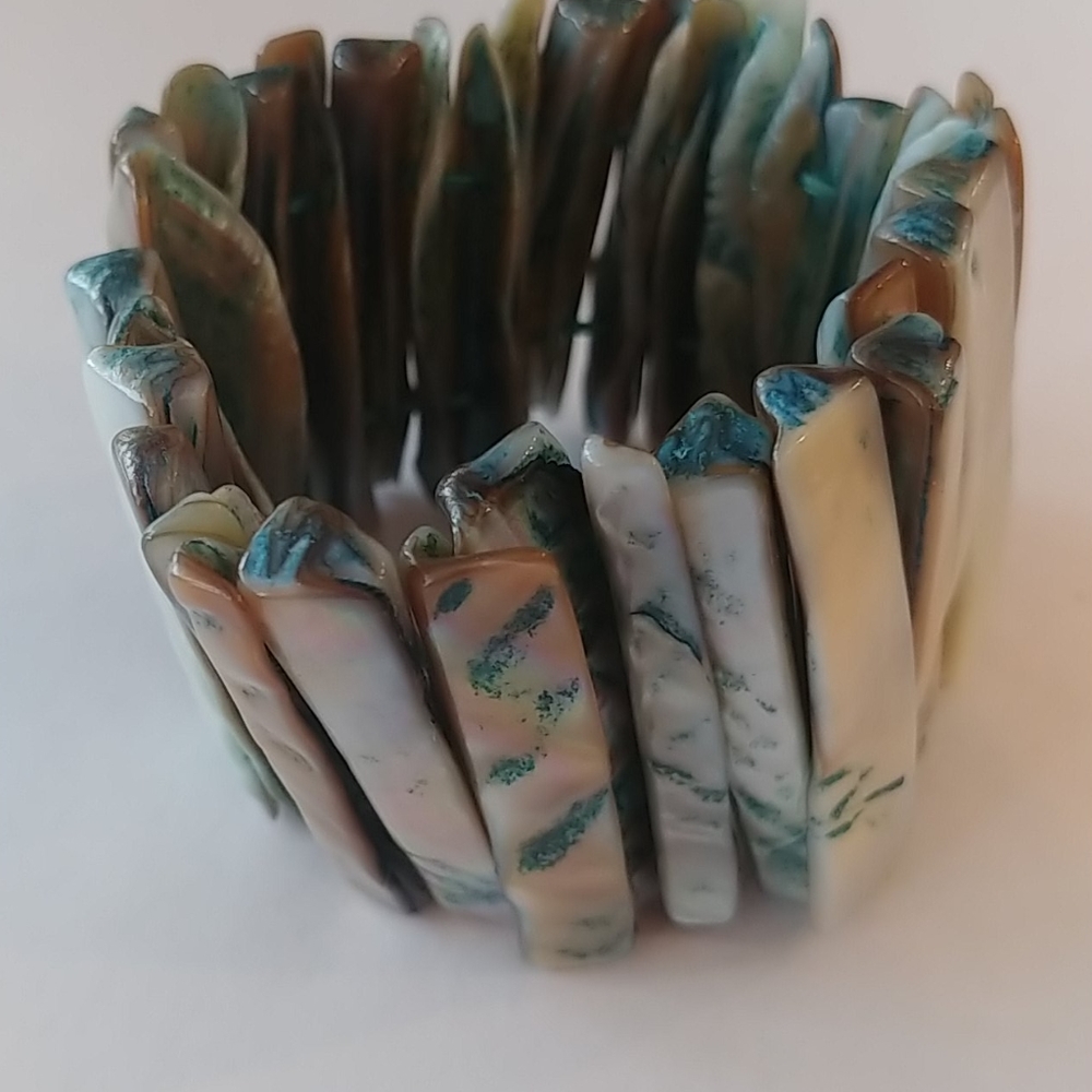 Shell bracelet - Picture 2 of 3